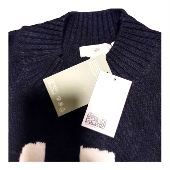 NWT H&M "Yale" Mock Sweater - Picture 4 of 9